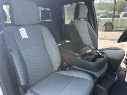 Used 2023 RAM 2500 Big Horn w/ Level 1 Equipment Group image 12