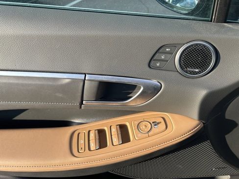 Used 2025 Hyundai Sonata Limited image 12