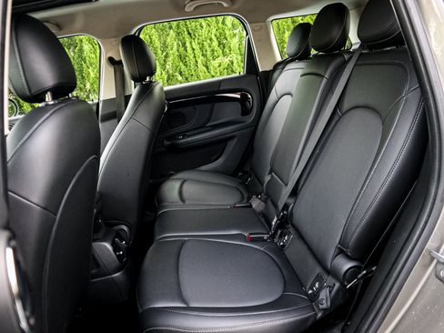 Used 2019 MINI Cooper Countryman FWD image 8