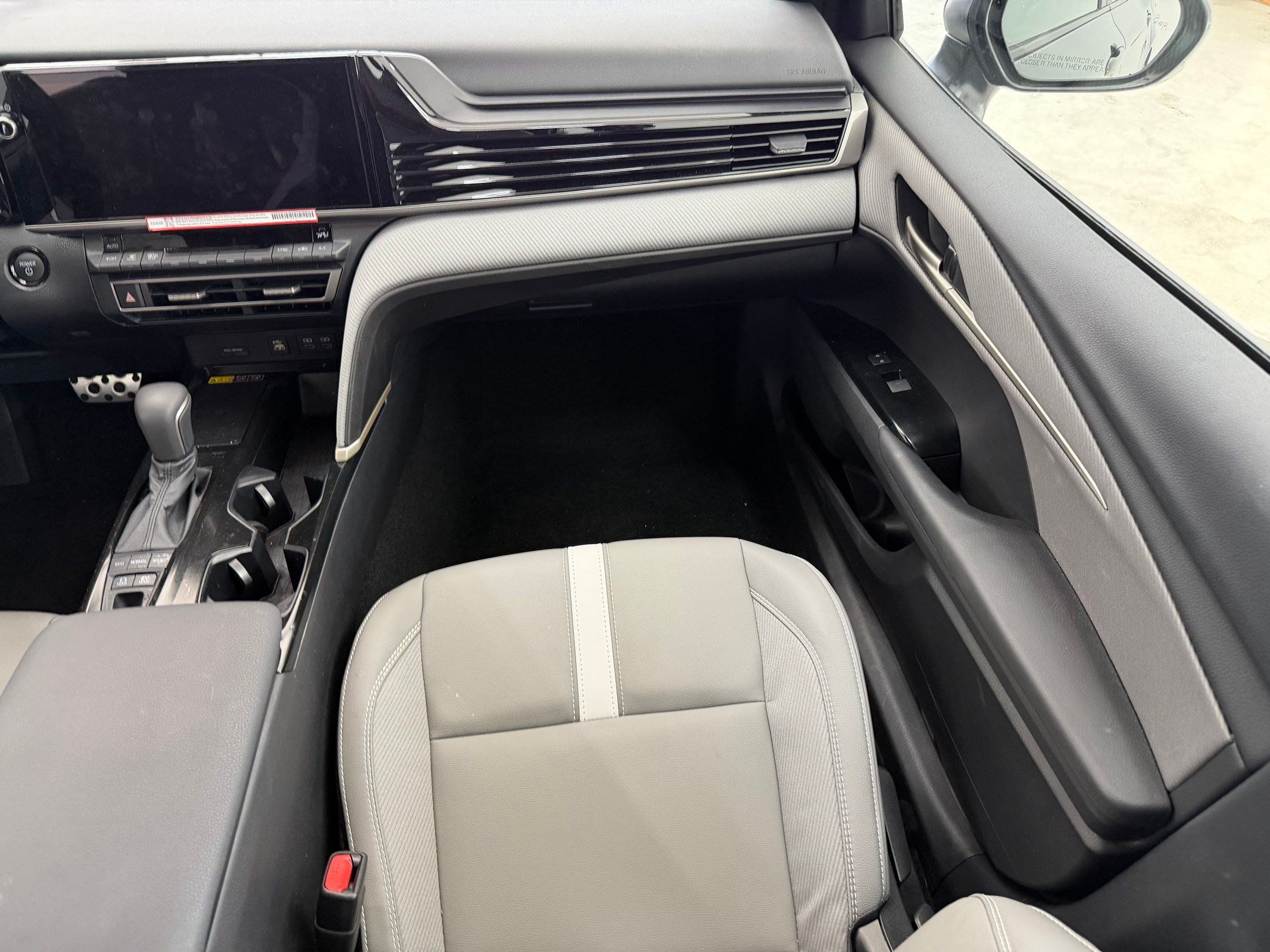 Used 2026 Toyota Camry SE w/ Multimedia Upgrade Package FWD image 27