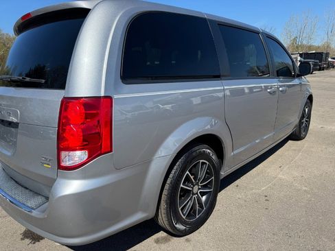 Used 2019 Dodge Grand Caravan GT FWD image 11