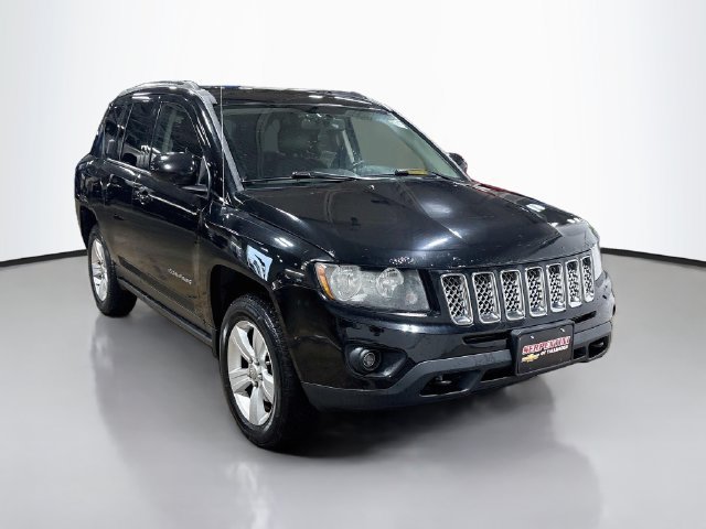 Used 2015 Jeep Compass Latitude AWD/4WD image 5