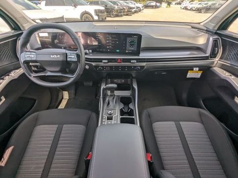 New 2026 Kia Sorento LX FWD image 17