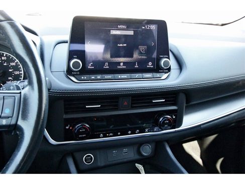 Used 2023 Nissan Rogue SV w/ SV Premium B Package image 15