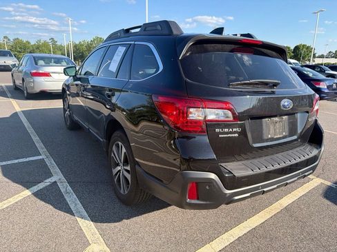 Used 2018 Subaru Outback 2.5i Limited AWD/4WD image 17