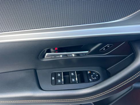 Certified 2025 MAZDA CX-70 Plug-In Hybrid w/ Premium Pkg image 8