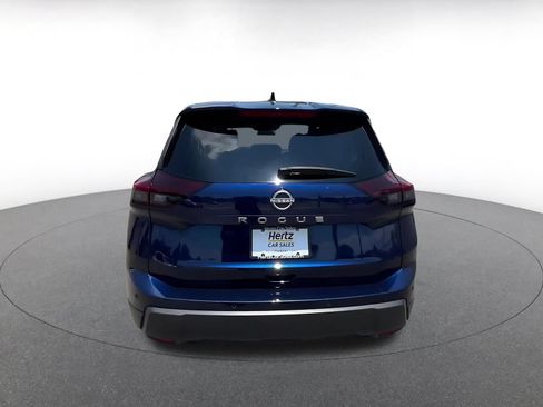 Used 2025 Nissan Rogue SV FWD image 12