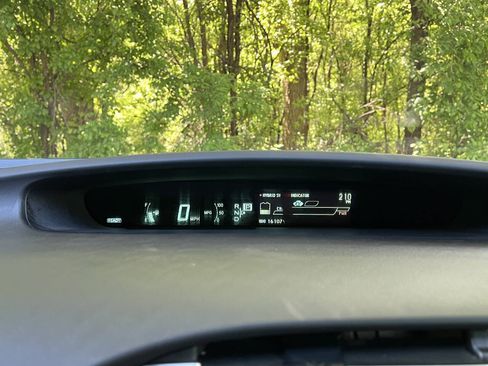 Used 2015 Toyota Prius Three w/ Solar Roof Package FWD image 32