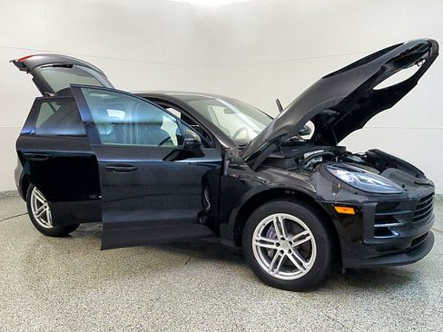 Used 2021 Porsche Macan AWD/4WD image 12