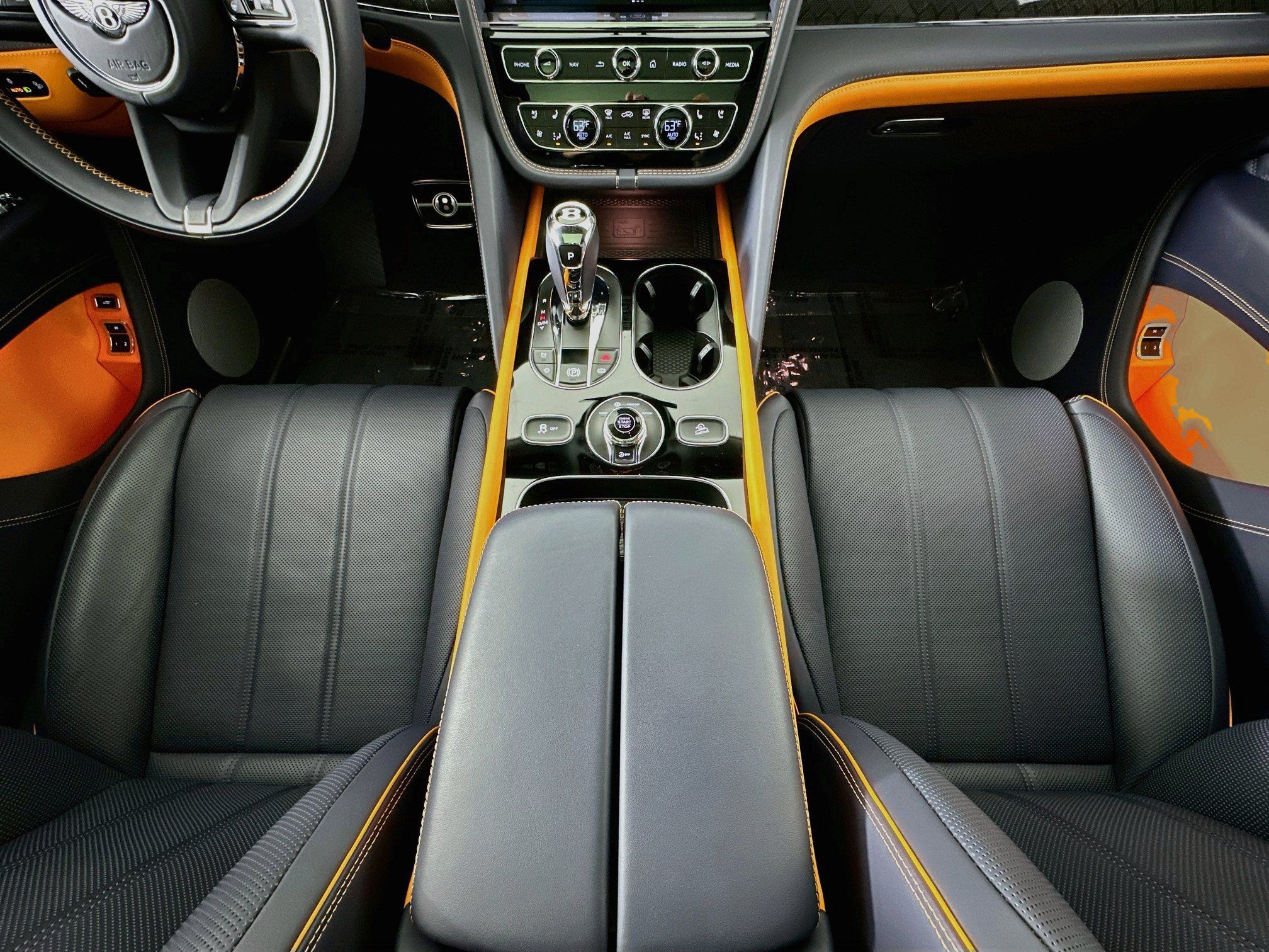 Certified 2025 Bentley Bentayga AWD/4WD image 23