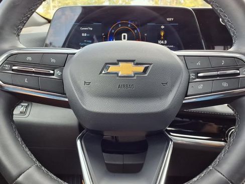 Used 2025 Chevrolet Equinox LT FWD image 15