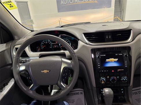 Used 2014 Chevrolet Traverse LT image 36