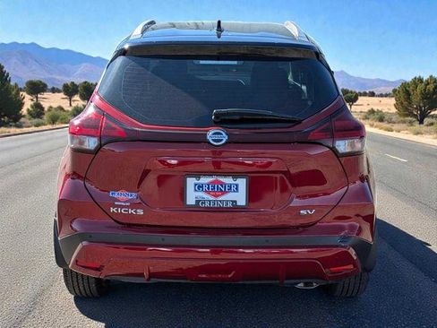 Used 2021 Nissan Kicks SV image 5