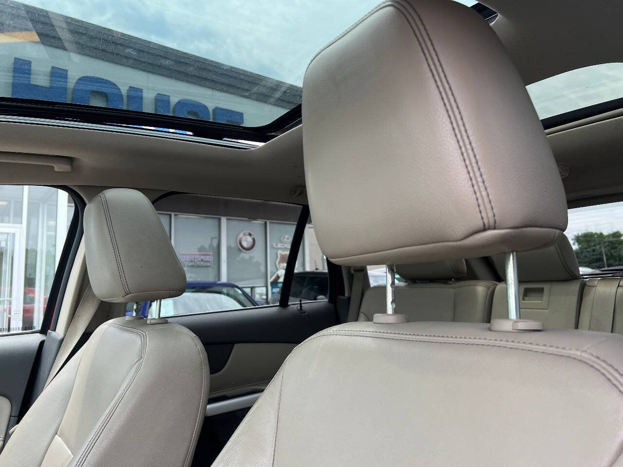 Used 2011 Ford Edge Limited w/ 301A Rapid Spec Order Code FWD image 14