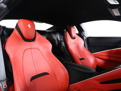 Used 2023 Ferrari Roma RWD image 4