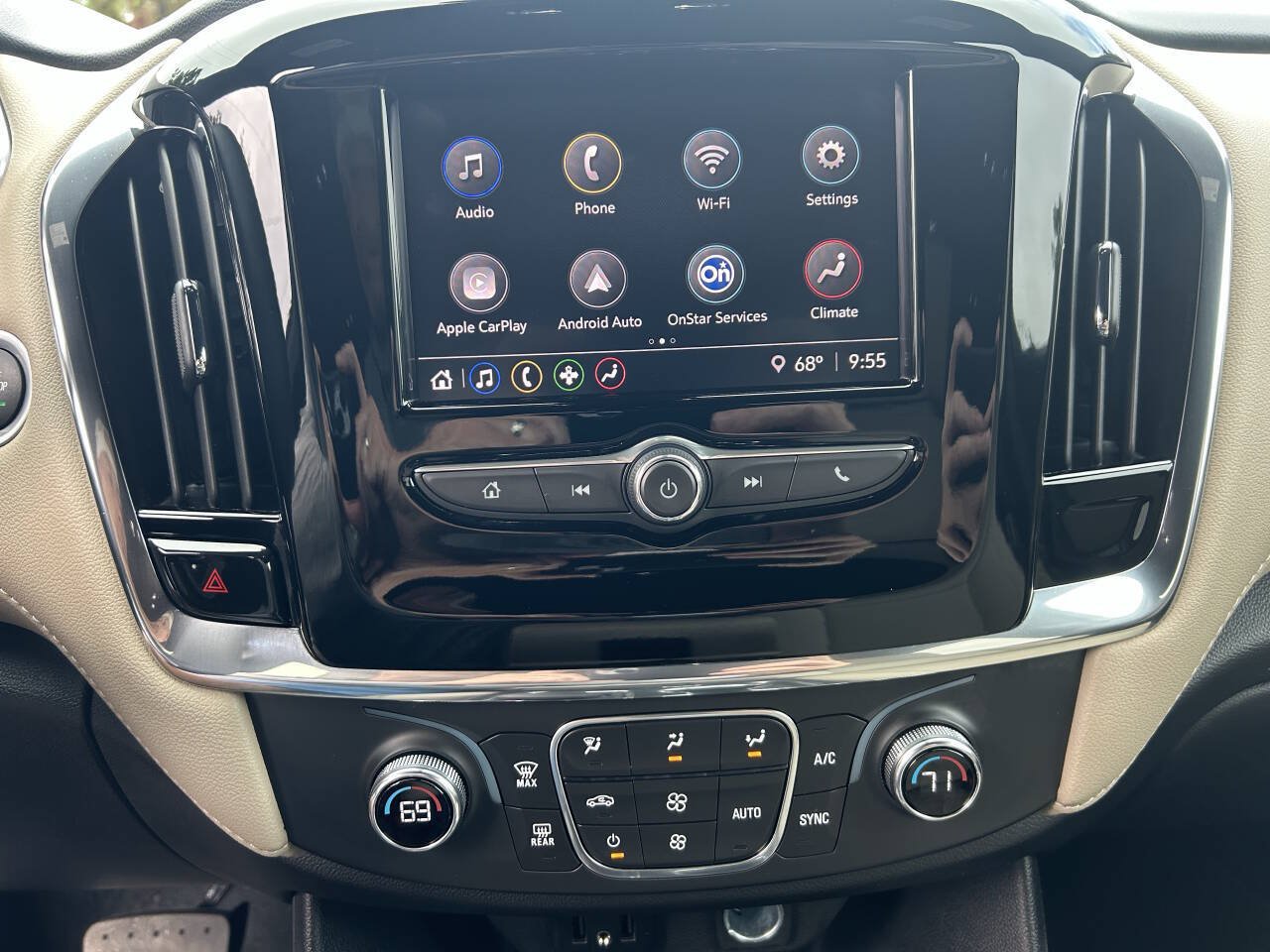 Used 2023 Chevrolet Traverse LS w/ Midnight/Sport Edition FWD image 11