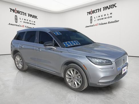 Used 2022 Lincoln Corsair AWD w/ Premium Package image 7