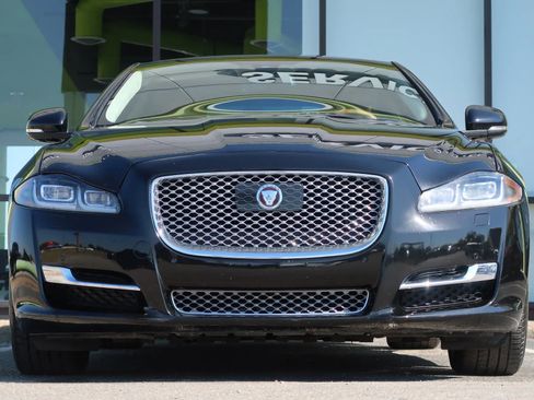 Used 2017 Jaguar XJ L Portfolio image 3