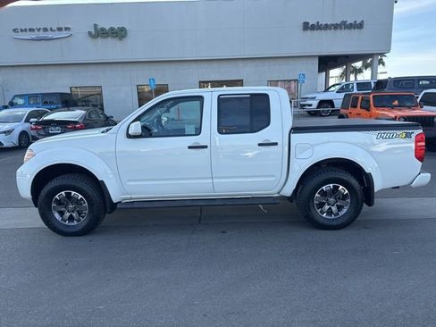 Used 2019 Nissan Frontier PRO-4X image 2