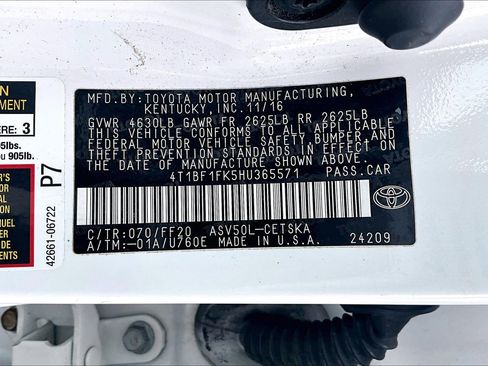 Used 2017 Toyota Camry image 17