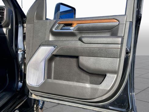 Used 2024 Chevrolet Silverado 2500 High Country w/ Technology Package AWD/4WD image 23