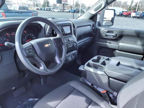 New 2025 Chevrolet Silverado 2500 Custom w/ Custom Value Package image 9