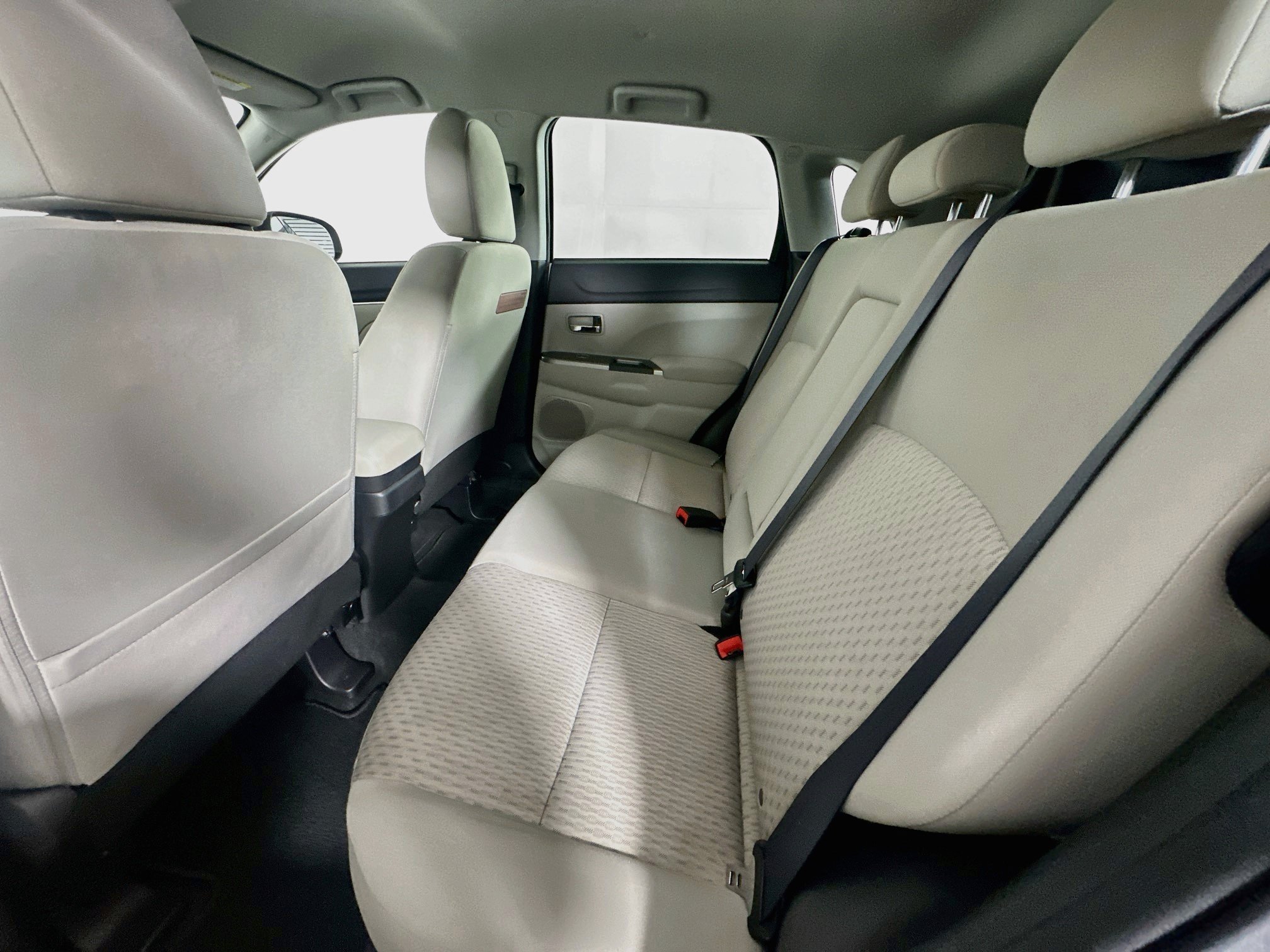 Used 2018 Mitsubishi Outlander Sport ES FWD image 25