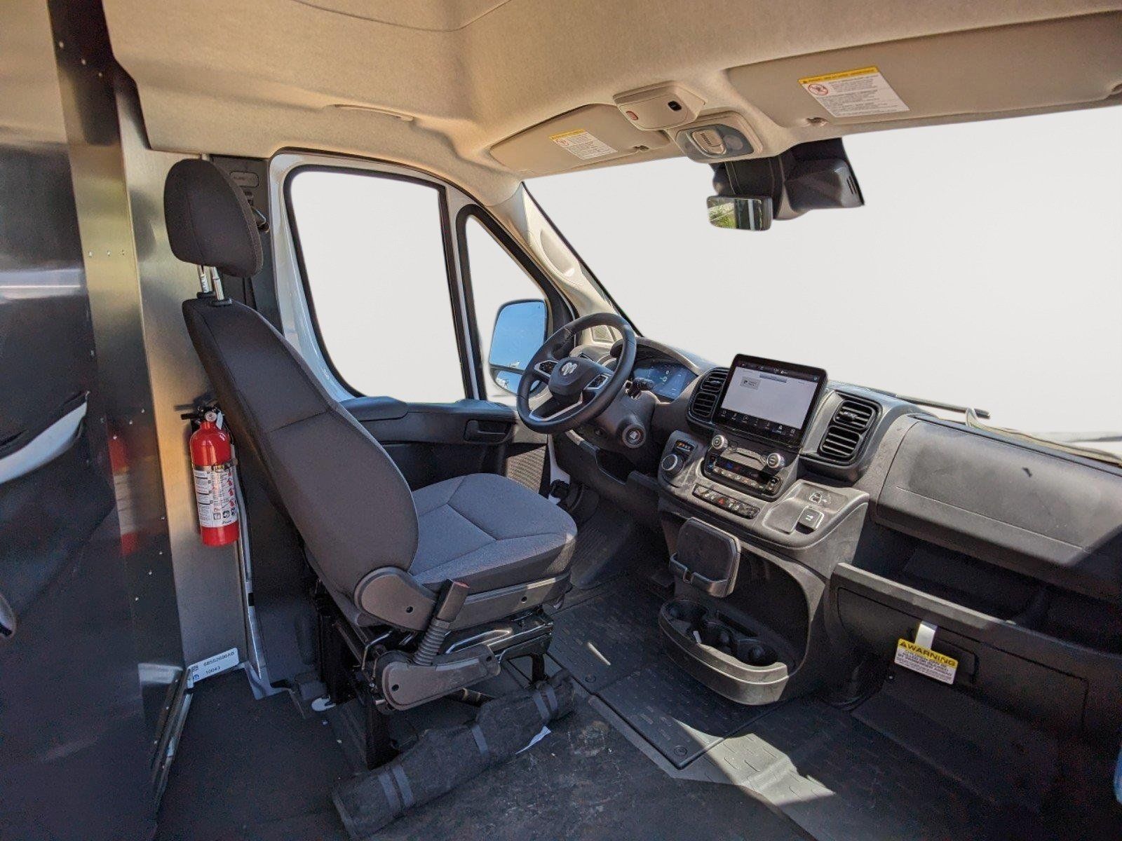 New 2024 RAM ProMaster 3500 w/ Delivery Van Package FWD image 8