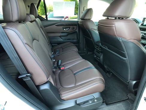 Used 2023 Honda Pilot Elite image 10
