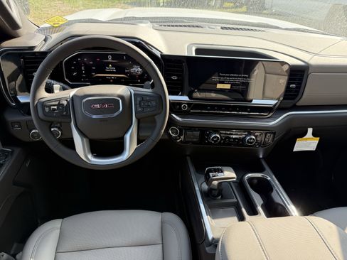 New 2026 GMC Sierra 1500 SLT image 11