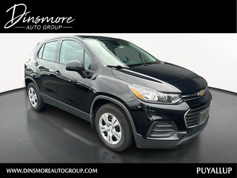 Used 2019 Chevrolet Trax LS w/ LPO, Protection Package FWD image 1