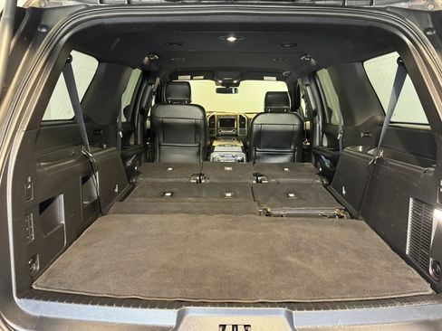 Used 2018 Ford Expedition Max XLT w/ Equipment Group 202A RWD image 40