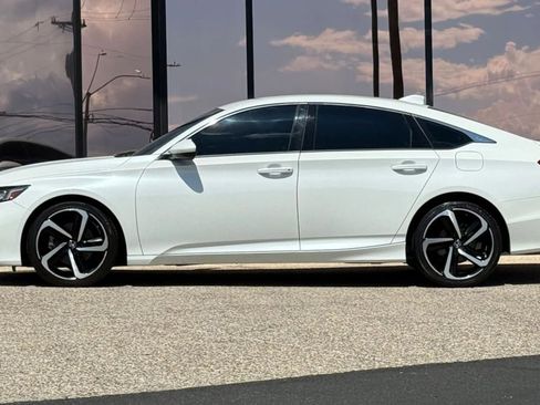 Used 2018 Honda Accord Sport image 5