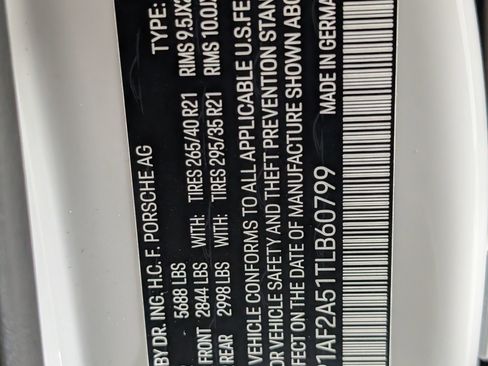 New 2026 Porsche Macan GTS image 27