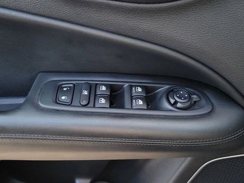 Used 2021 Jeep Compass Latitude FWD image 26