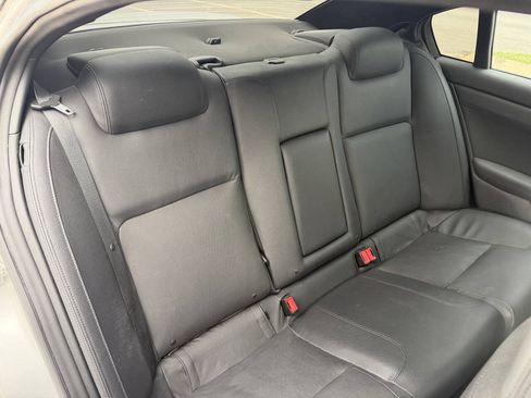 Used 2009 Pontiac G8 w/ Premium Package RWD image 6