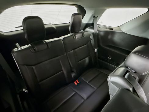 Used 2023 Ford Explorer XLT w/ Equipment Group 202A image 27