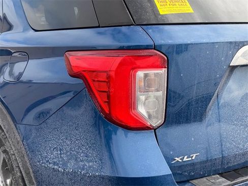 Used 2021 Ford Explorer XLT w/ Equipment Group 202A image 9