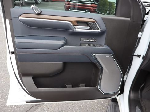 Used 2023 Chevrolet Silverado 1500 High Country w/ High Country Premium Package AWD/4WD image 23
