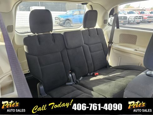 Used 2018 Dodge Grand Caravan SE w/ UConnect Hands-Free Group image 14