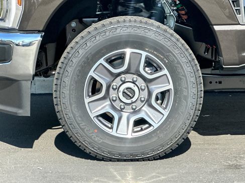 New 2025 Ford F250 Lariat w/ Lariat Ultimate Package image 25