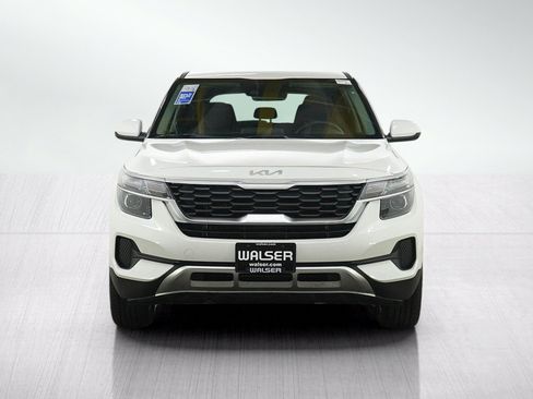 Used 2023 Kia Seltos LX AWD/4WD image 8