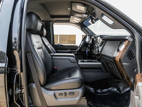Used 2014 Ford F250 Platinum w/ FX4 Off-Road Package AWD/4WD image 21