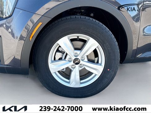 New 2026 Kia Sorento LX image 38