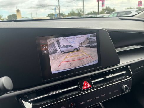 Used 2026 Kia Niro LX FWD image 18