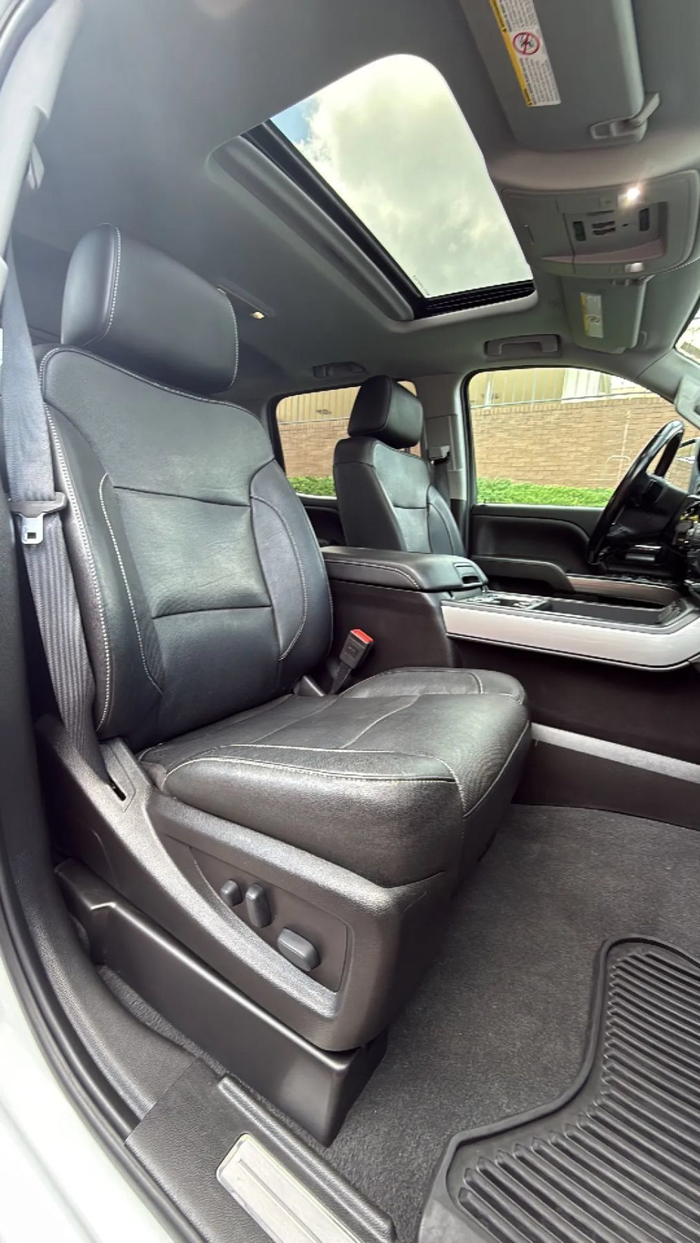 Used 2019 Chevrolet Silverado 3500 LTZ w/ Duramax Plus Package AWD/4WD image 31