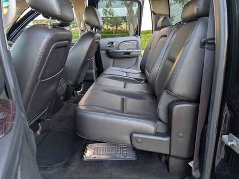 Used 2014 GMC Sierra 3500 Denali image 17