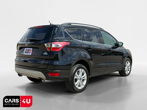 Used 2017 Ford Escape SE w/ Equipment Group 201A FWD image 7