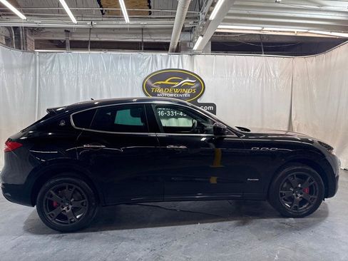 Used 2018 Maserati Levante GranLusso AWD/4WD image 7