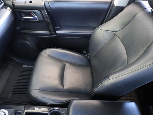 Used 2019 Toyota 4Runner Limited AWD/4WD image 19